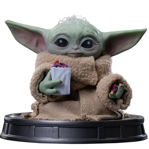 Grogu “Popcorn Time” – The Mandalorian & Grogu 1/4 Scale Limited Edition Statue
